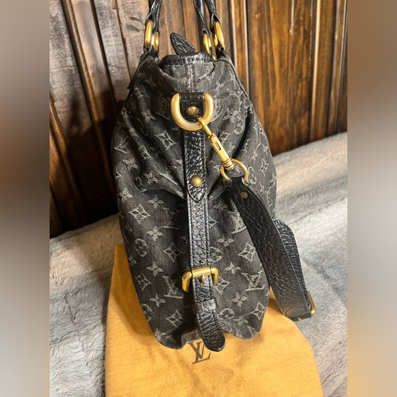‼️SOLD‼️HP🎉Louis Vuitton Denim Neo Cabby GM🤍 (Box & Dustbag included) - Picture 2 of 13